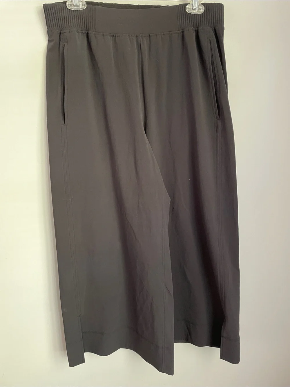 Lululemon Black Stretch Woven Wide Leg High Rise Cropped Pants Size Large - Picture 7 of 13